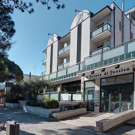 Hotel Zeus Cesenatico Exterior photo