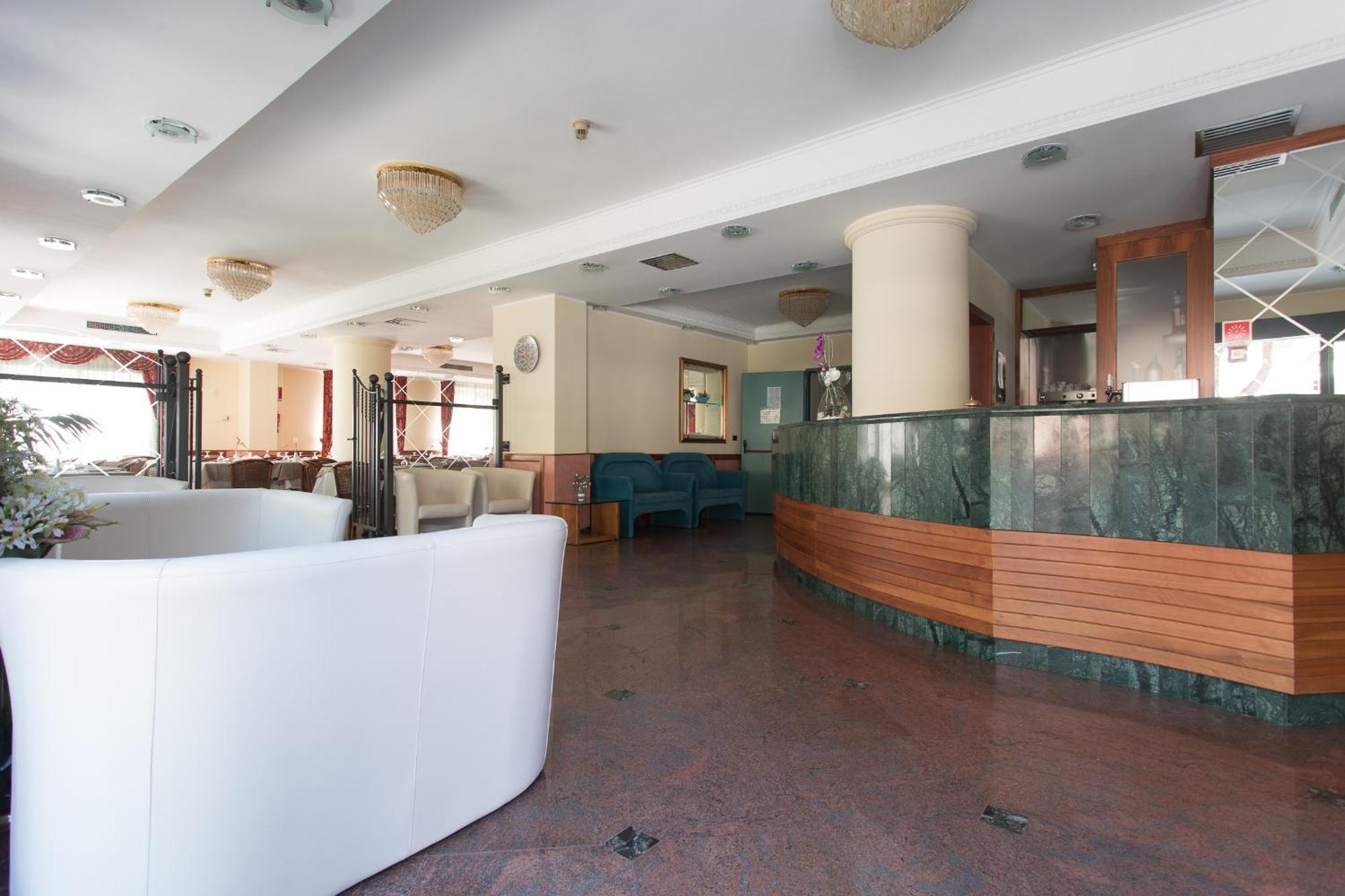Hotel Zeus Cesenatico Exterior photo